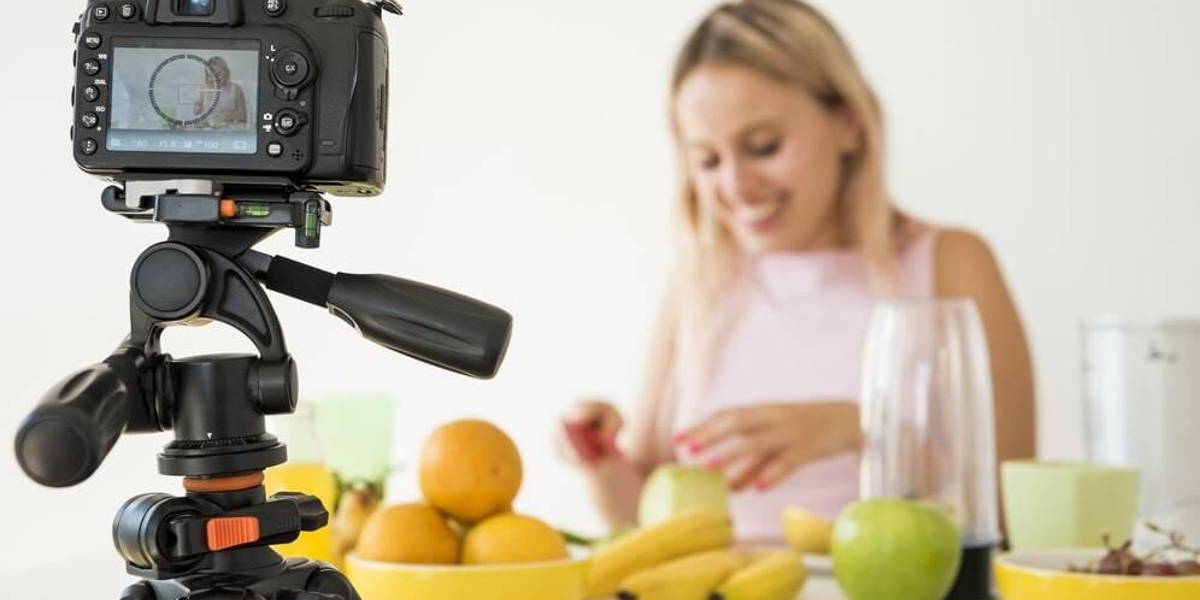 blonde influencer recording nutrition food