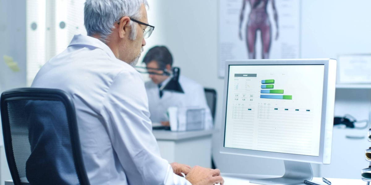 Dokter-Computer-scaled