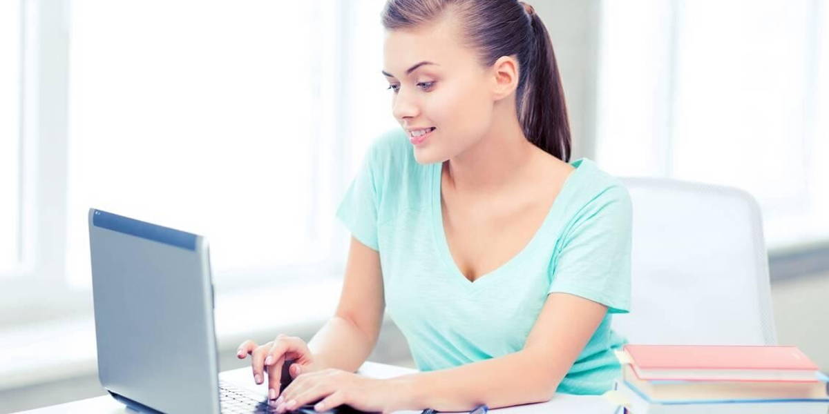 laptop-onderwijs-studente