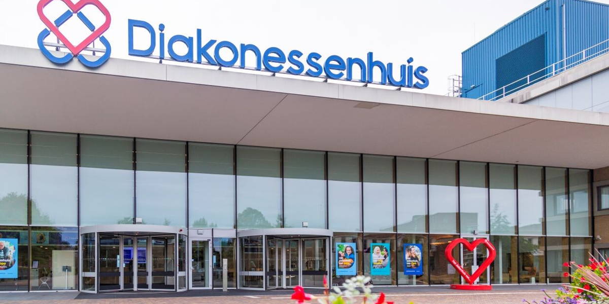 Ingang van Diakonessenhuis in Utrecht