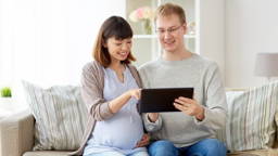 Continu monitoren bewegingen ongeboren kind met slimme pleister