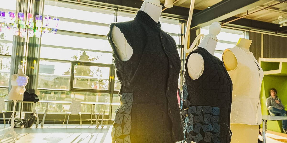 hightechrobotvest-TU