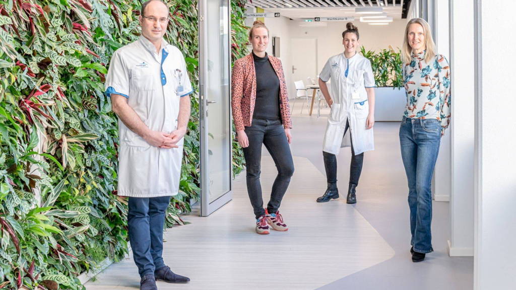 NijSmellinghe-Vrouw-Kind