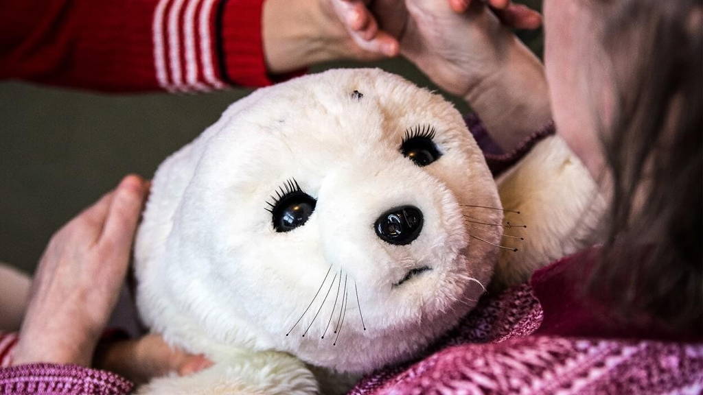 Paro-Sociale-Robot-Xenia