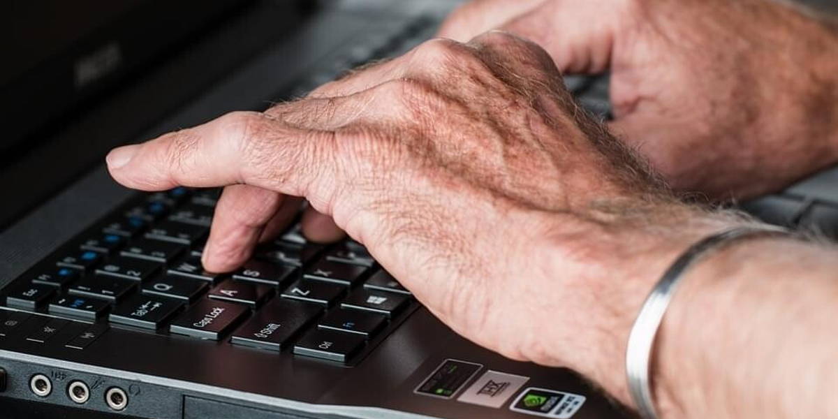 Senior-laptop