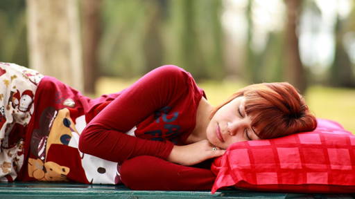 AI-model voorspelt ziekte­risico’s op basis van één nacht slaap