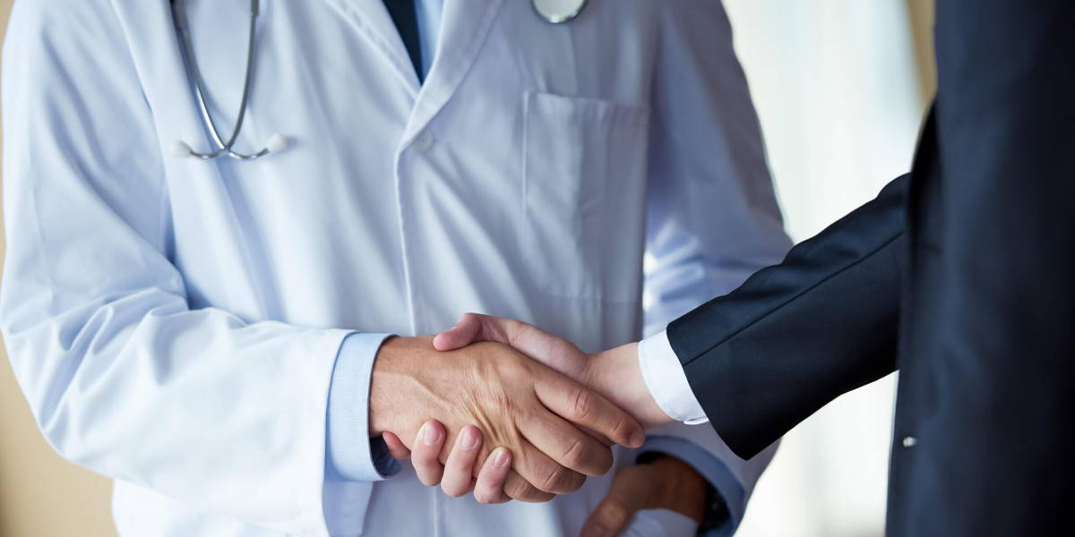doctor handshake with a patient