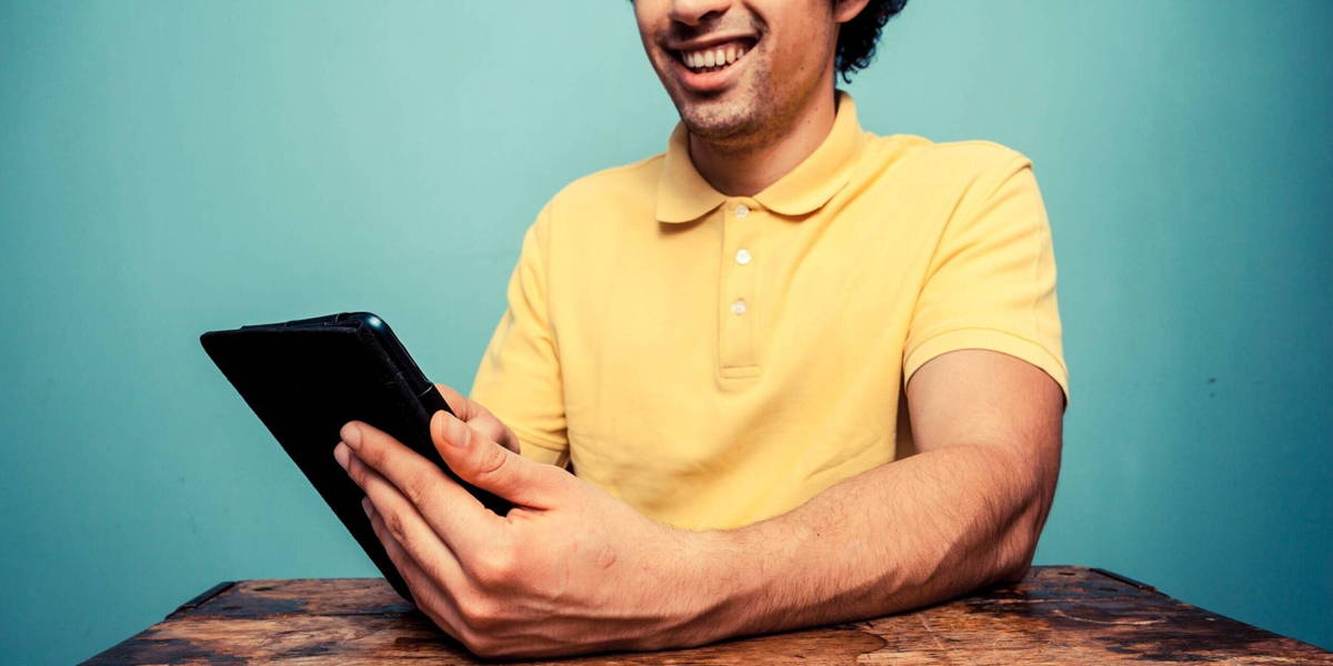 ICThealth-patient-smartphone-tafel-scaled