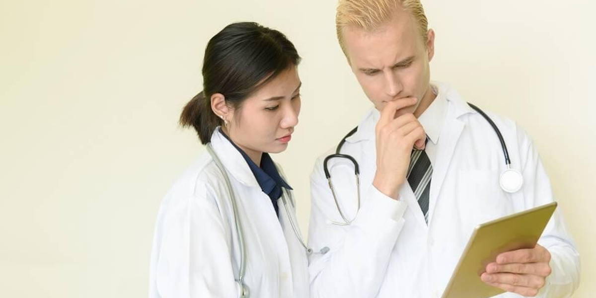 Artsen-tablet-digitaal