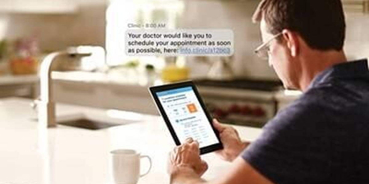 Philips_Patient_Management_Solution_in_use_02-ALI-global