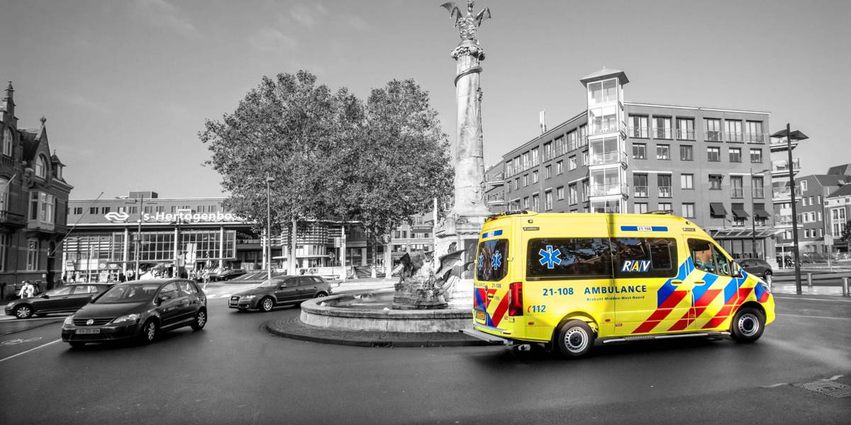 Ambulance-RAV_draak_DenBosch_bewerkt_2043-scaled