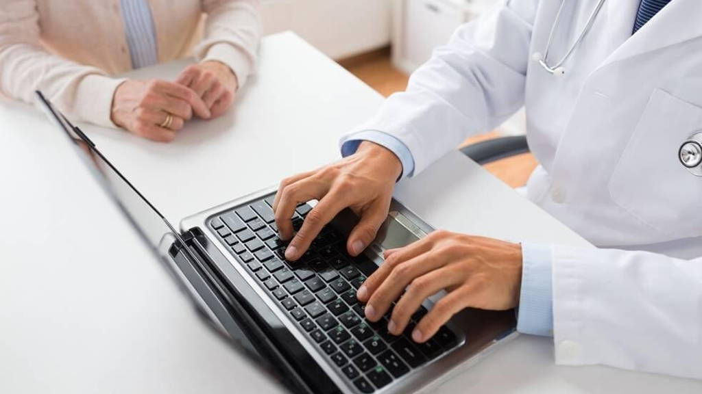 Arts-huisarts-laptop