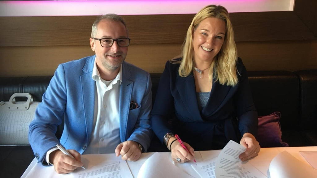 Foto-tekenen-Vtel-en-PharmaPartners