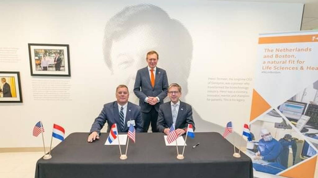 Foto-MOU-Health-Holland