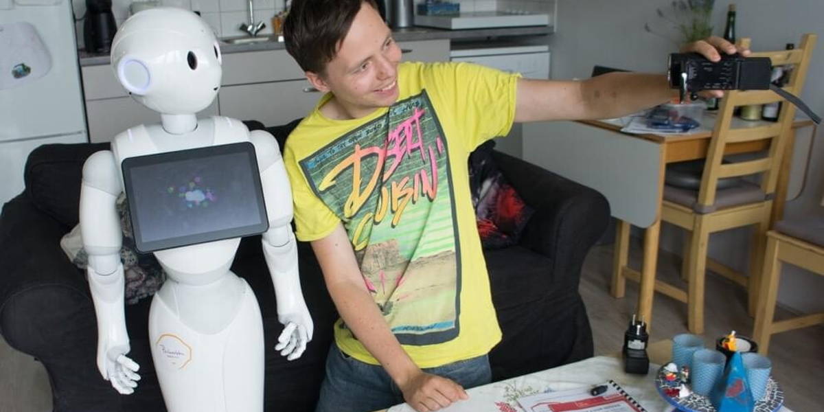 Nieuwe ‘medewerker’ vereist juiste ondersteuning HR Arbeidsvoorwaarden voor een  sociale robot