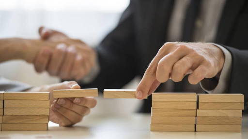 30 jaar master Advanced Health Informatics Practice: Terug- en vooruitblik op bruggen bouwen tussen zorg en ICT