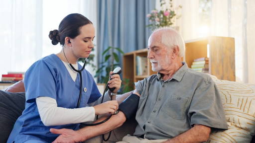 Hartfalenbehandeling verschuift van ziekenhuis naar huis