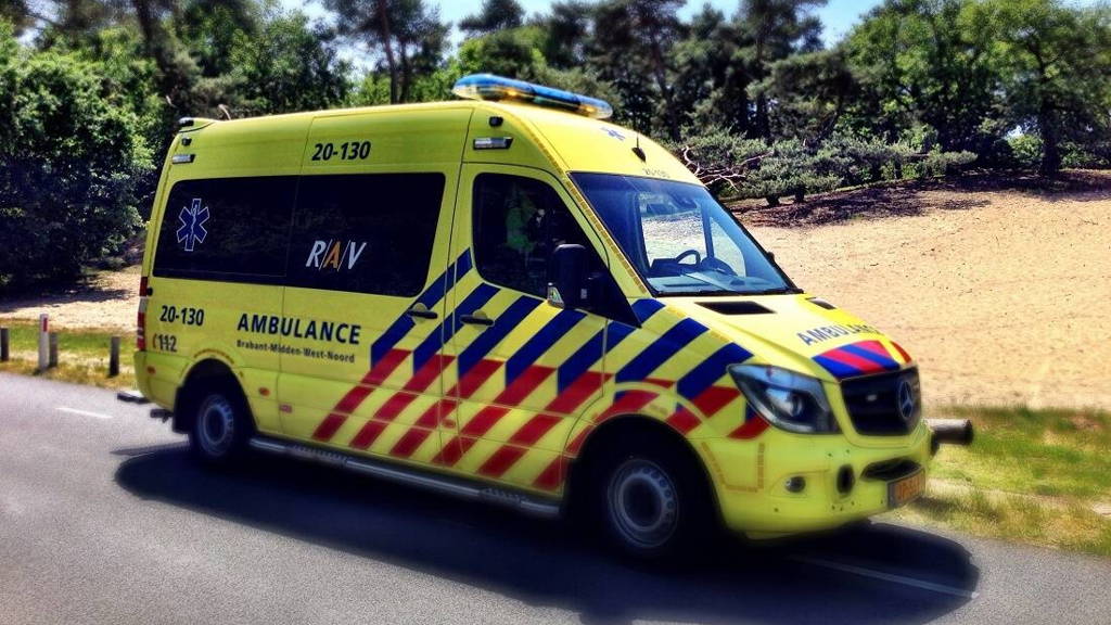 Ambulance-klein-RAV