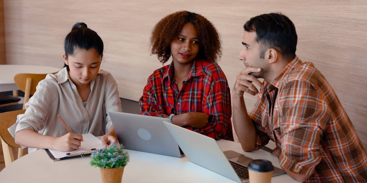 Met spanning over de digitale drempel!