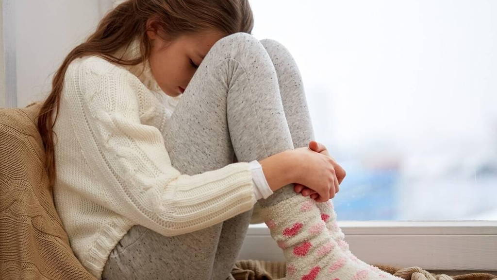 Jeugd-kind-meisje-ziek-treurig