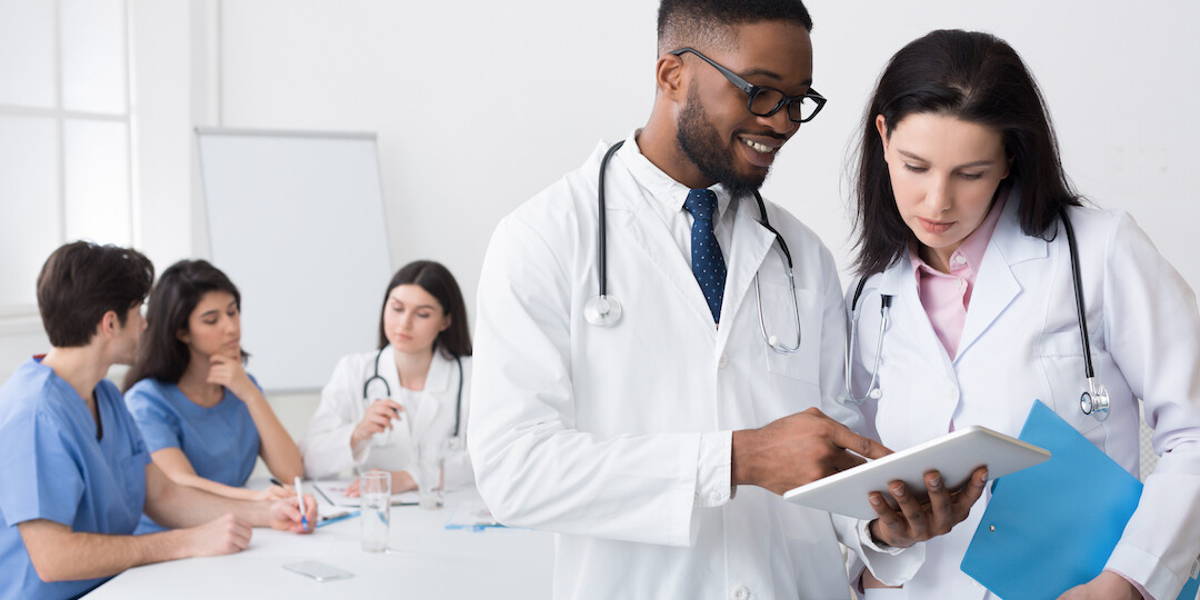 Digitaal vaardig zijn versus werkplezier in de zorg