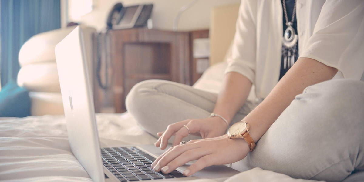 Laptop-bed