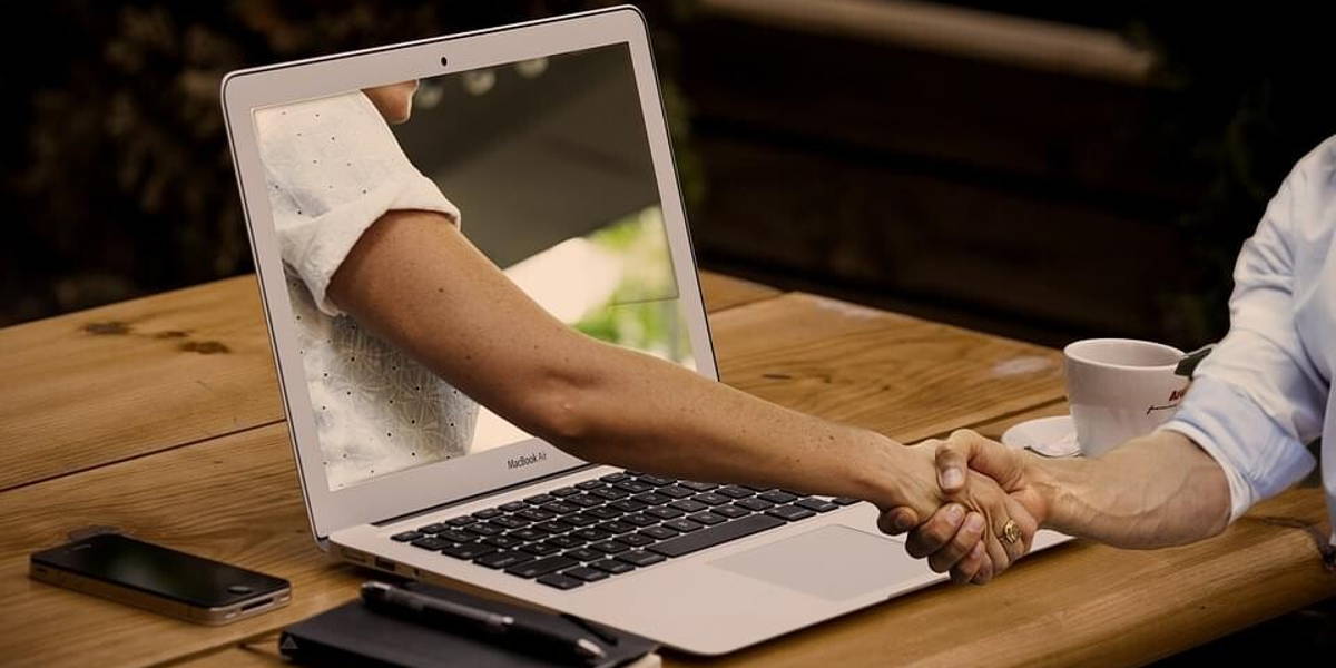 handshake-3382503_960_720