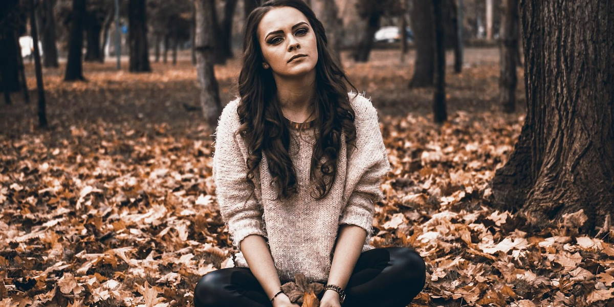 Depressie-vrouw-balderen-bos