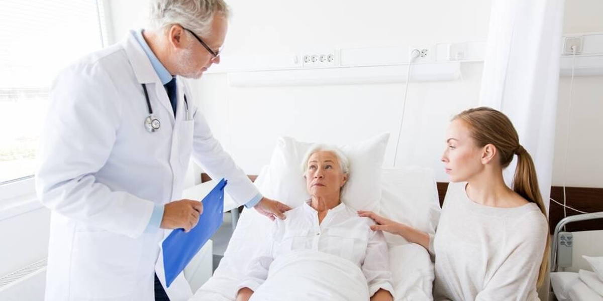 Vrouw-senior-ziekenhuis