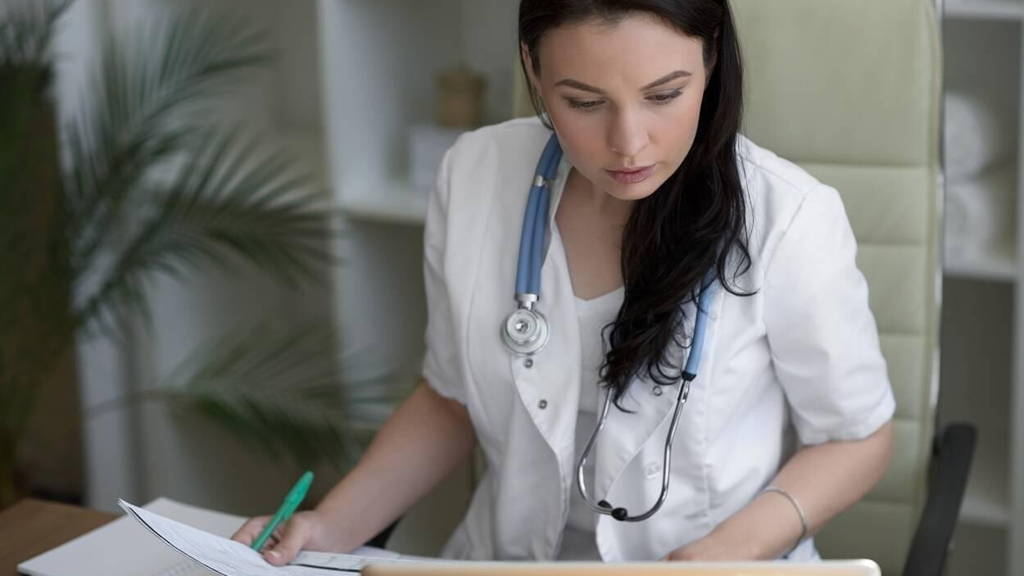 Arts-computer-werkplek