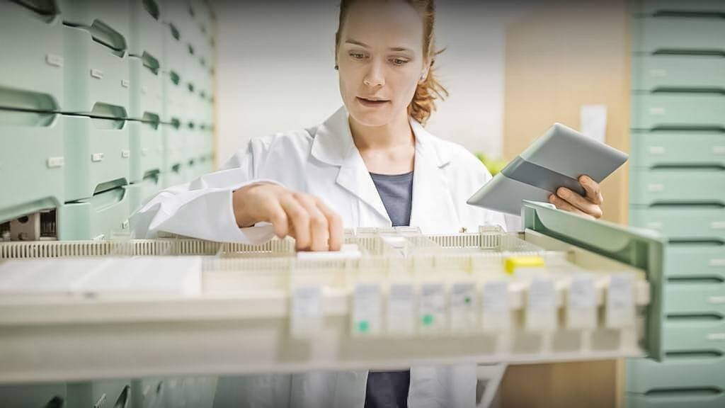 Apotheker-digitaal-tablet