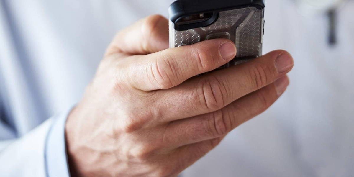 hand-smartphone-dokter