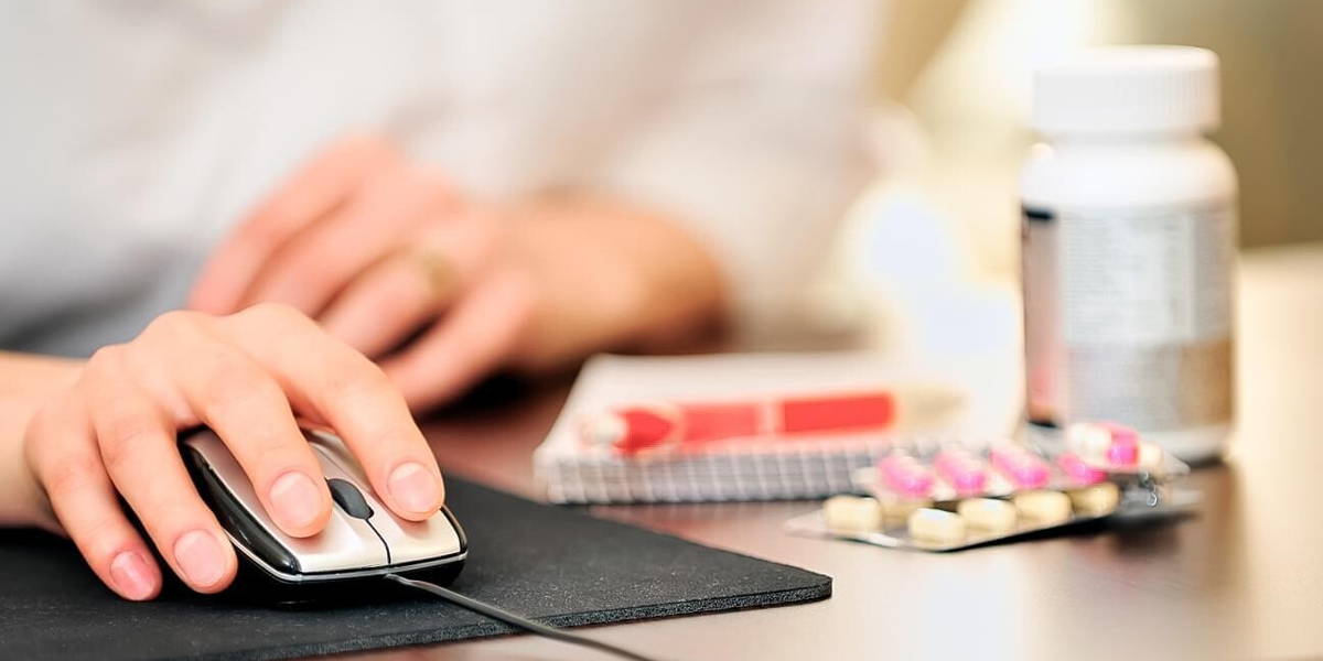 online-health-patient-muis-pillen