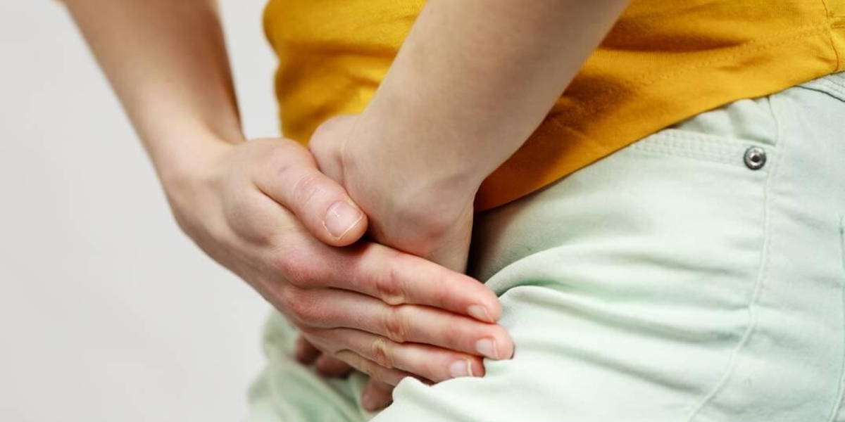 Vrouw-pijn-onderbuik-liesbreuk