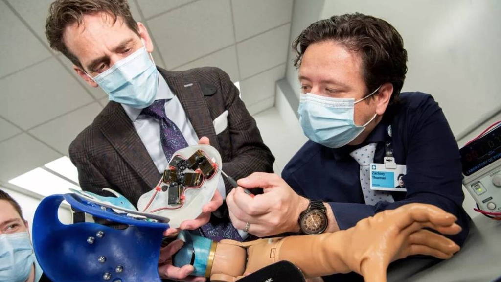 RobotArm-ClevelandClinic