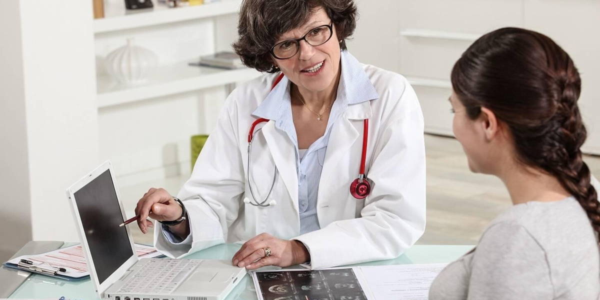 ICTH-arts-zwangerevrouw-laptop_01