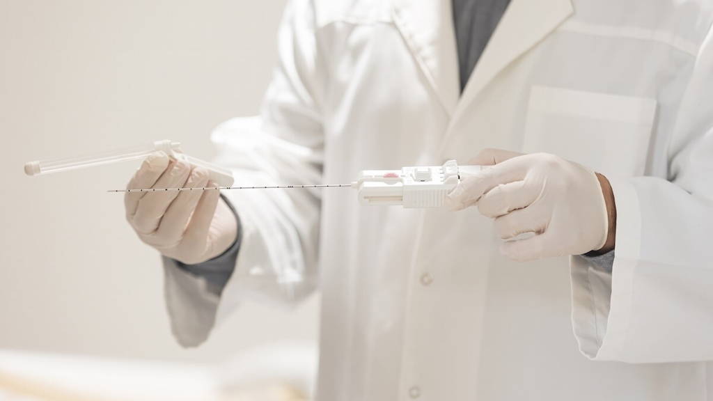 AI reads prostate MRIs to support biopsy decisions