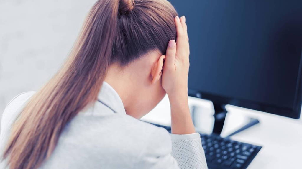 Stress-Vrouw-Computer