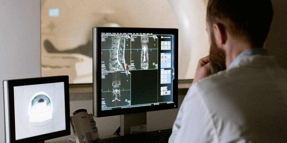 Doctor-Computer-Data-Scan-scaled