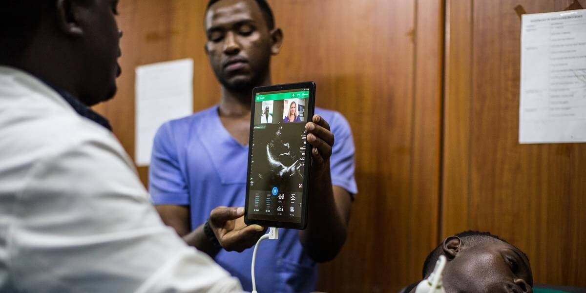 Philips-Lumify-with-Reacts-links-specialists-around-the-globe-with-physicians-in-Rwanda.download