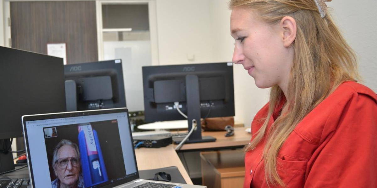 Zorgwaard heeft sinds kort een eigen beeldbelteam (Foto:  Zorgwaard).