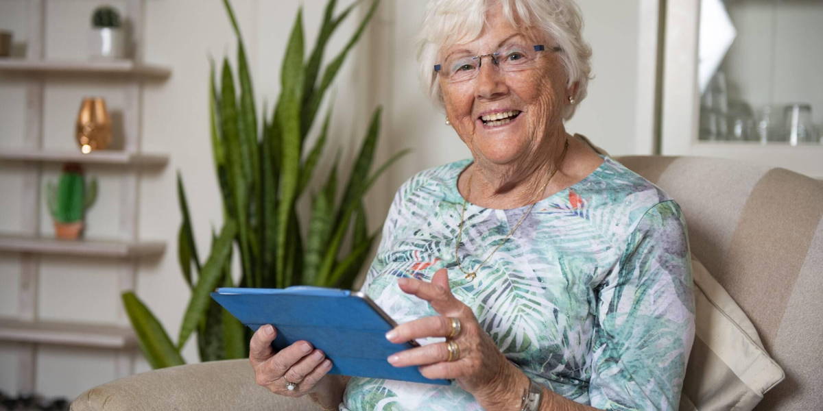 Ouderen digivaardig met gratis helpdesk Welkom Online