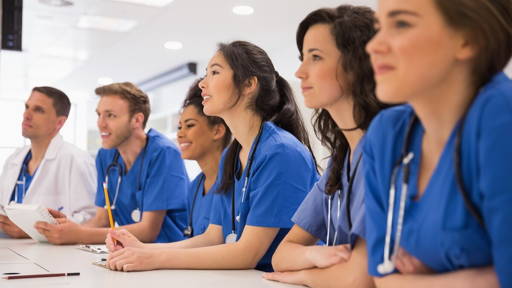 Omscholen naar baan in zorgverlening in Limburg via ZorgStart