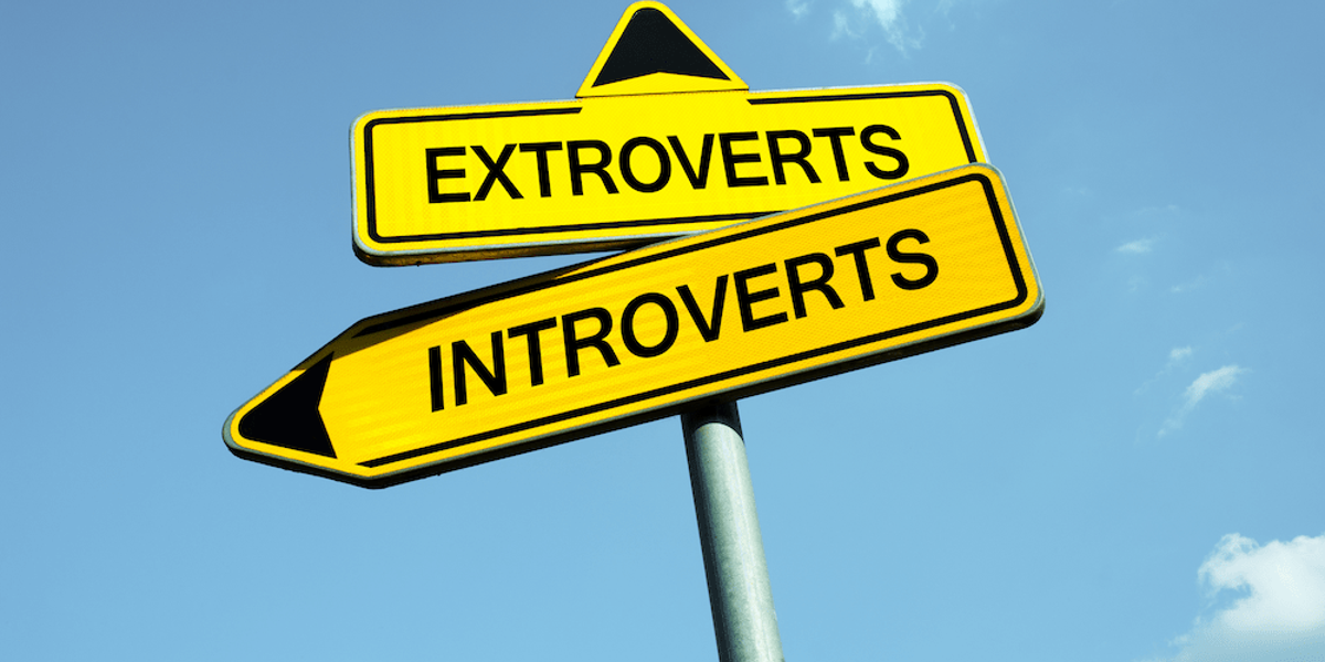 Zo faciliteer je als digicoach introverte en extraverte collega’s