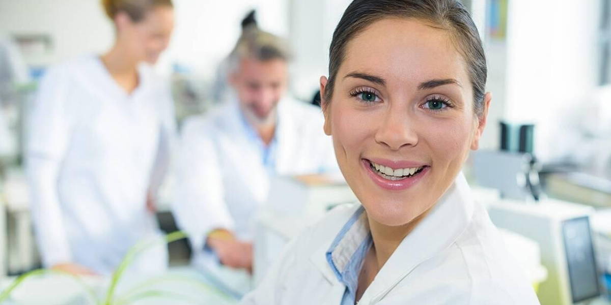 Verpleegster-lacht-ehealthweek