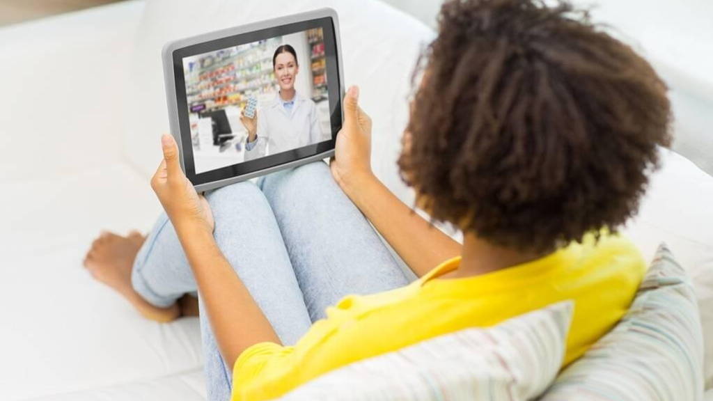 Zorg-digitaal-tablet-vrouw-1