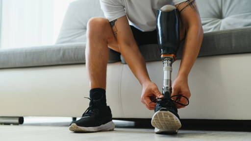 Bionische voet moet natuurlijk looppatroon beter nabootsen