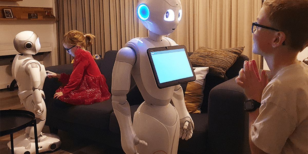 Wat kunnen AI mens-machine toepassingen leren van sociale robots?