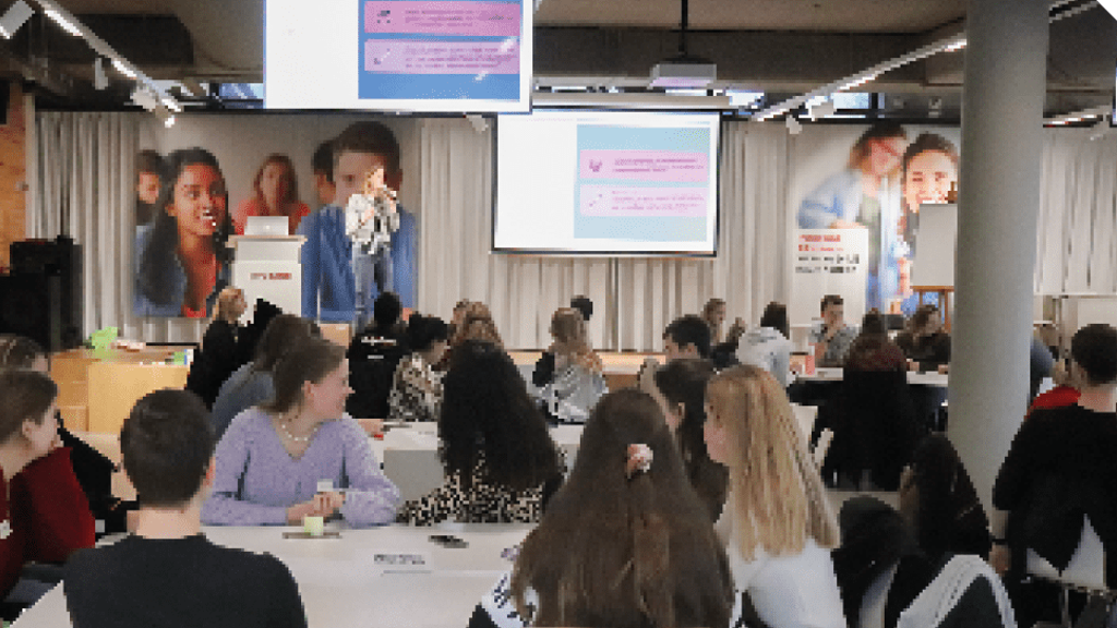 Interprofessionele samenwerking tussen zorg- en technologie-opleiding