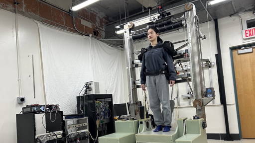 Robot toont hoe hersenen evenwicht bewaren en vallen voorkomen